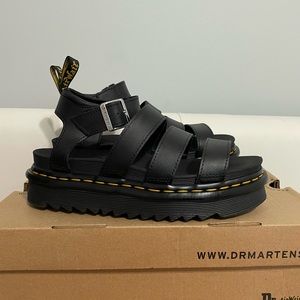 Dr martens style Blaire sandals color hydro black
